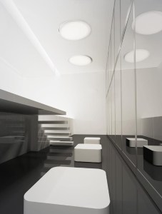 9058960-1